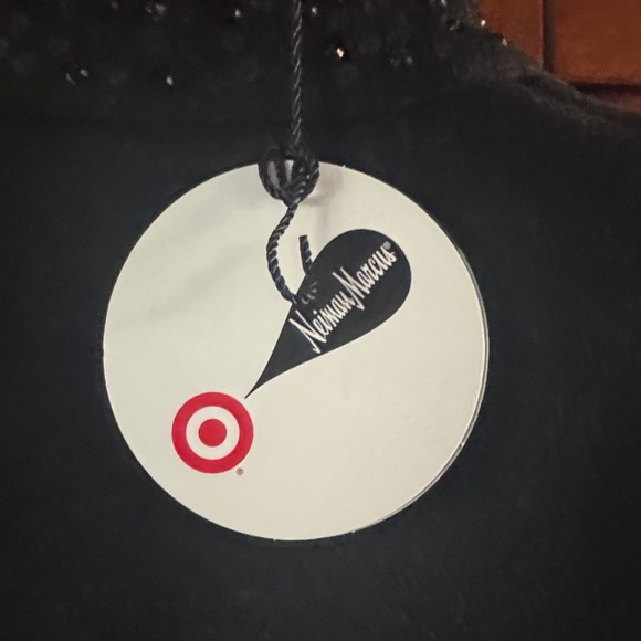 Neiman Marcus Elegant Black Cape with Bow - Picture 7 of 10